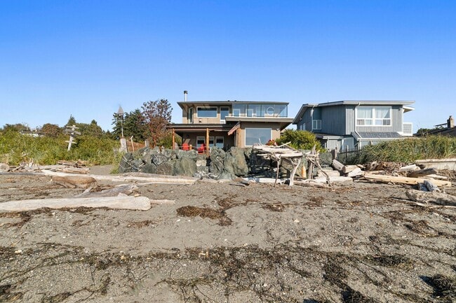 Building Photo - 4825 Sucia Dr