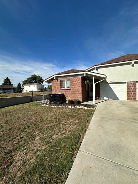 Building Photo - 5837 Newcombe Ct