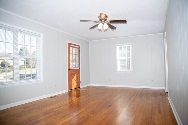 Building Photo - 3 bedroom/ 2 bathroom rental in Cullman City limits