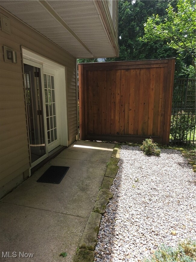 Building Photo - 1382 9th St