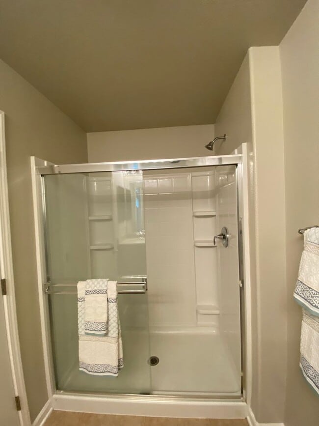 Building Photo - Contemporary 3 Bedroom Capital Village Townhome