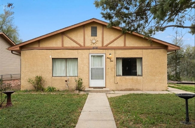 Building Photo - 404 N Walnut St