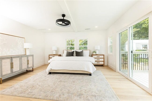 Building Photo - 433 Trabert Ave NW