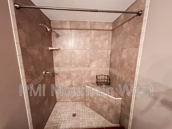 Building Photo - 2241 W 2475 N