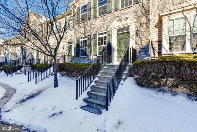 Building Photo - 6721 Caleb Dorsey Square