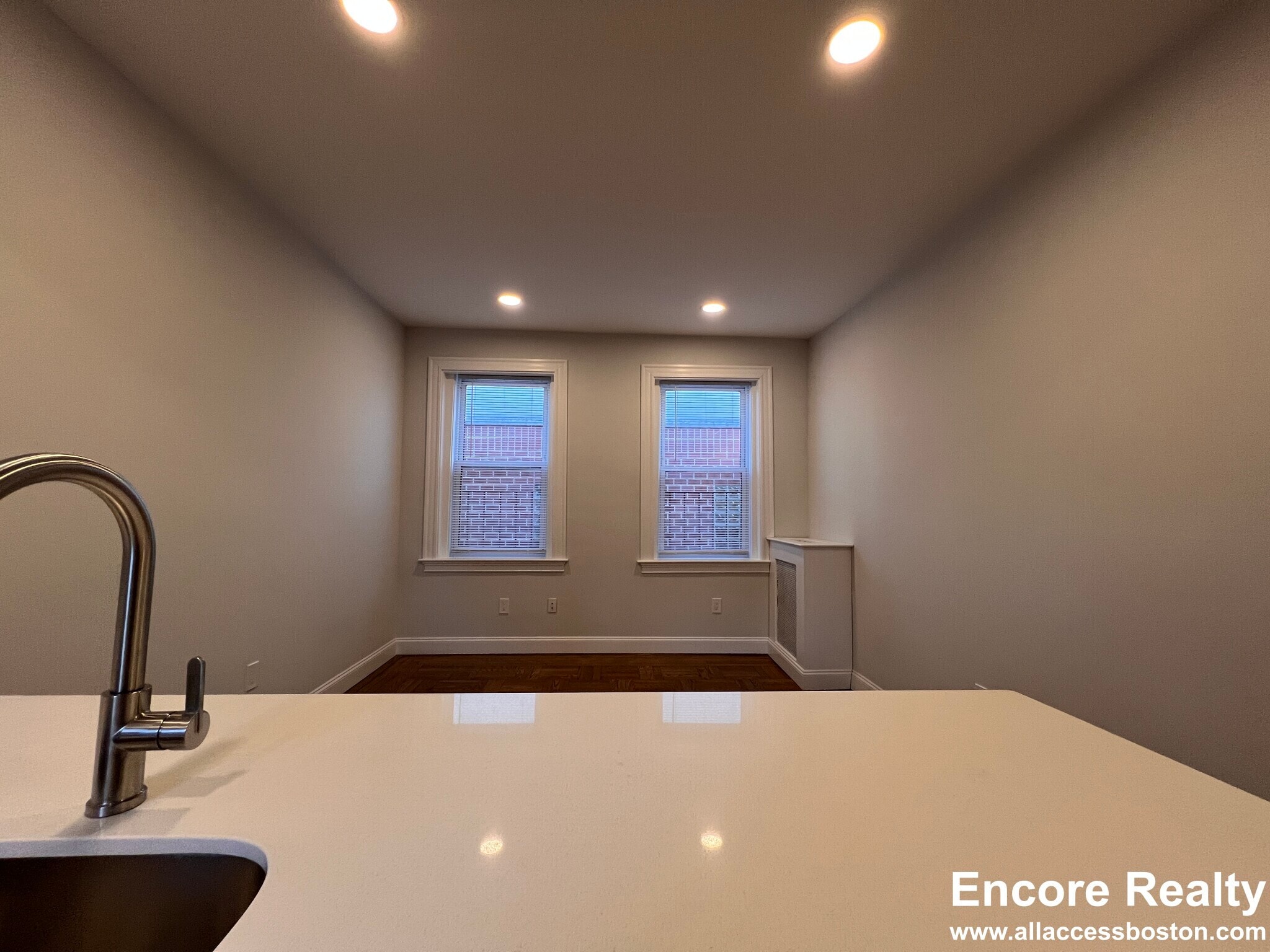 Building Photo - 11 Peterborough St