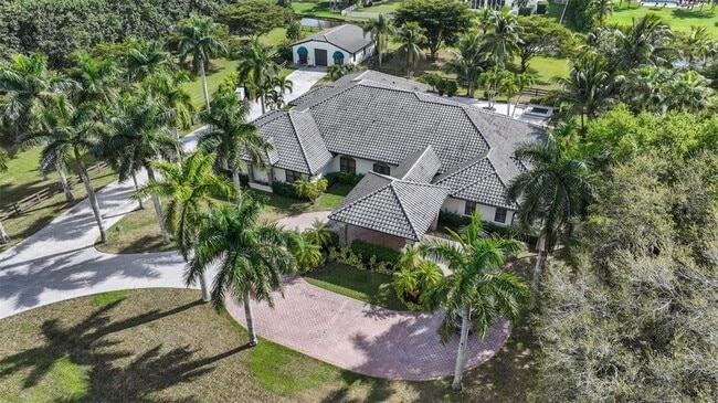 Building Photo - 10630 El Caballo Ct