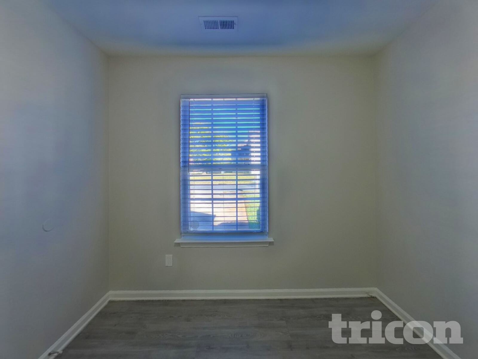 Building Photo - 1517 Crandon Dr