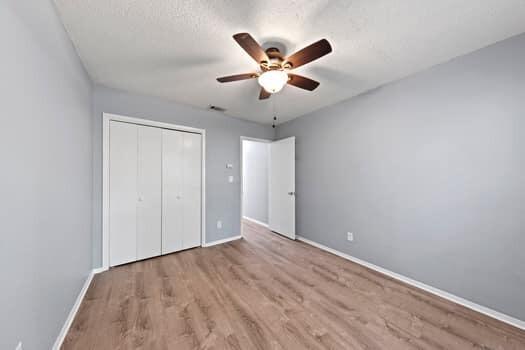 Building Photo - 4498 Parkwood Ln