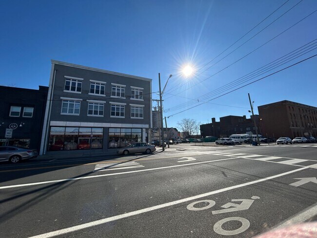 Building Photo - 1224 Monroe Ave