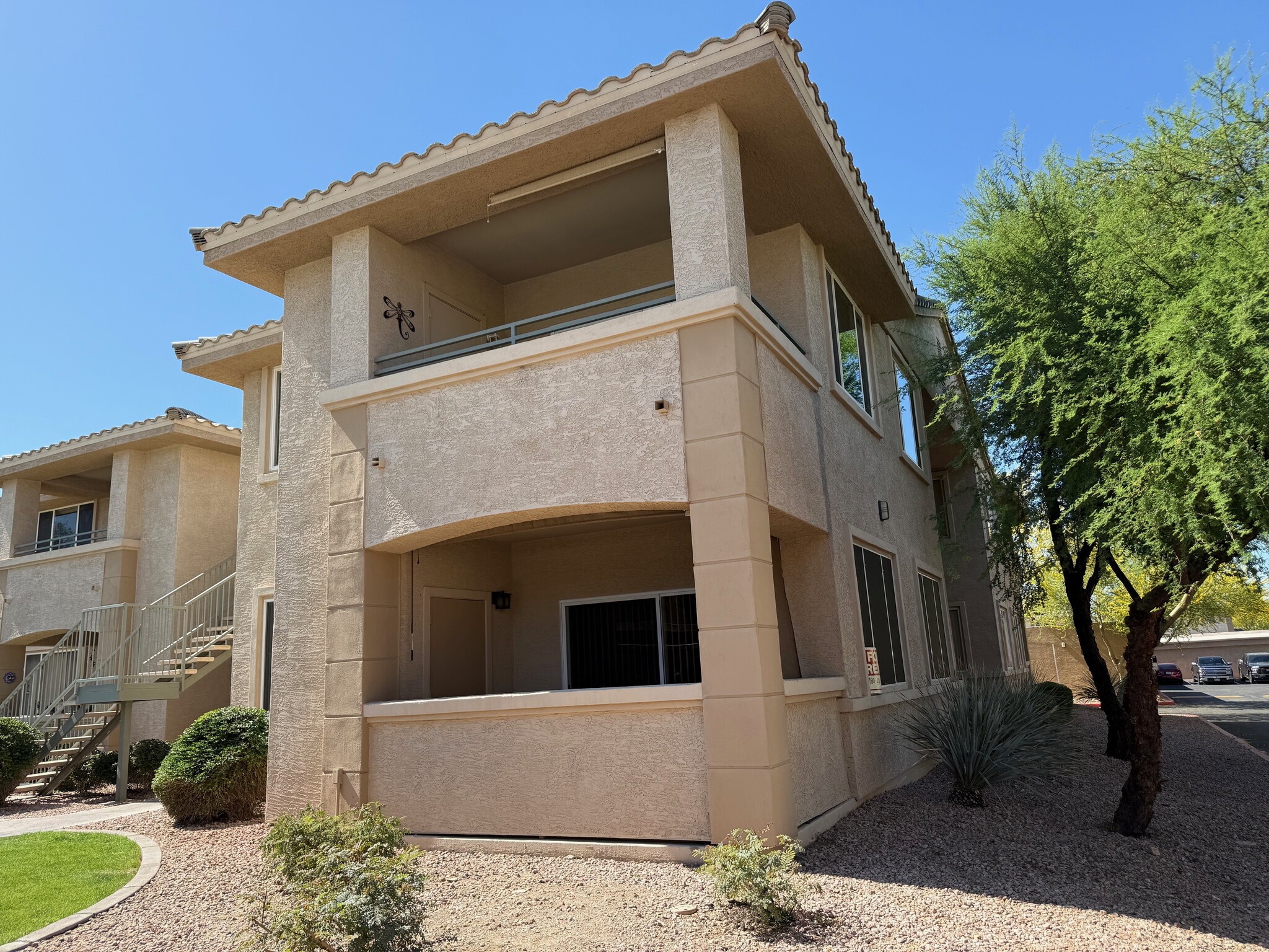 Building Photo - 16013 S Desert Foothills Pky