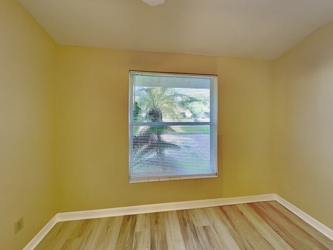 Building Photo - 2512 Sea Breeze Ct