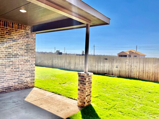 Building Photo - 7729 96th St