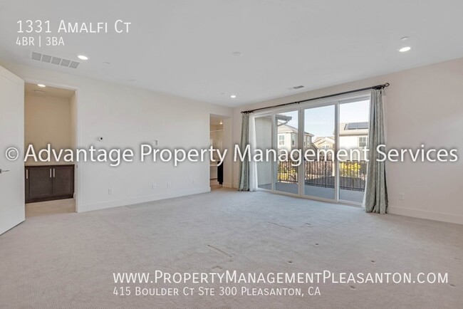Building Photo - 1331 Amalfi Ct
