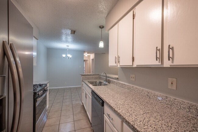 Building Photo - 12901 Chromite St
