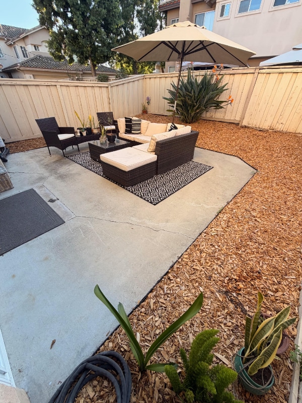 Building Photo - 2183 Lago Madero