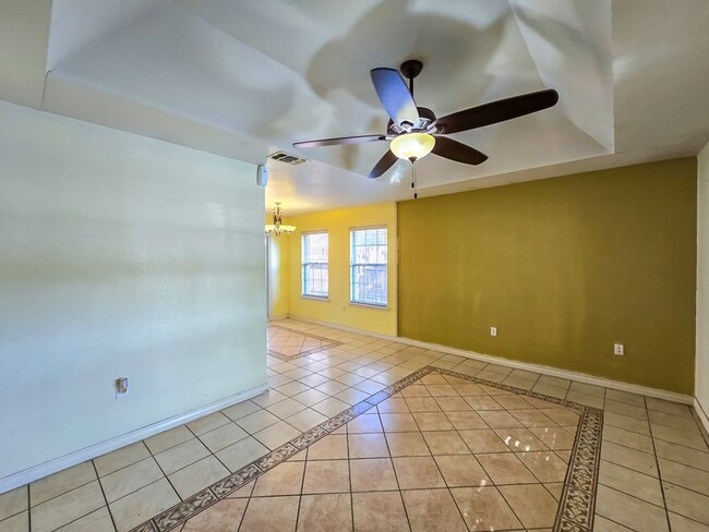 Building Photo - 1438 Timber Valley Dr