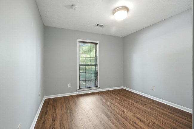 Building Photo - 3942 Ashmore Dr
