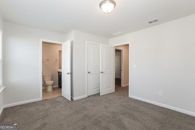 Building Photo - 1605 Villageside Ct