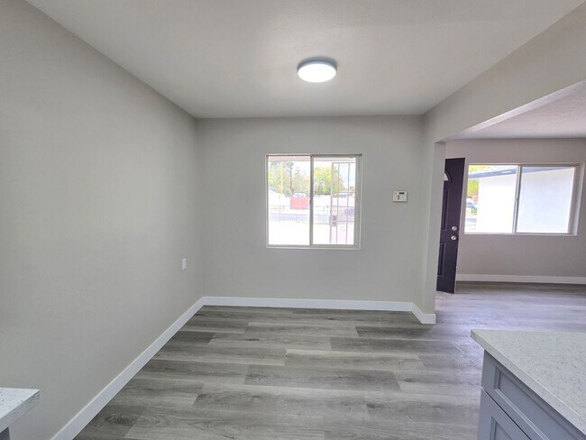 Building Photo - 44414 Andale Ave