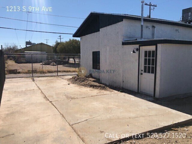 Building Photo - 1213 S 9th Ave