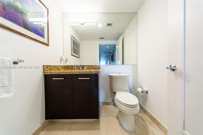 Building Photo - 9400 W Bay Harbor Dr