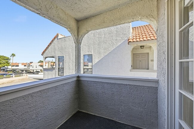 Building Photo - Status: Accepting Applications