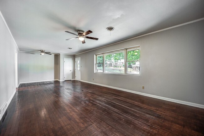 Building Photo - 3521 S 35th St