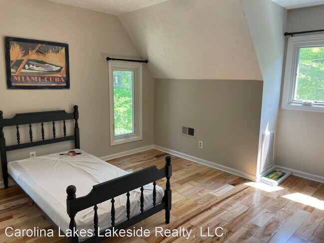 Building Photo - 3 br, 2 bath House - 143 Hanna Highlands Lane
