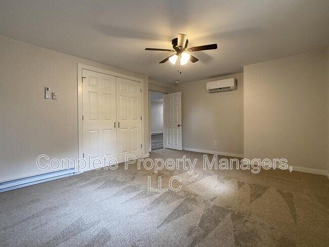 Building Photo - 423 Adams Ave