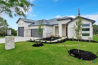 Building Photo - 102 Prairie