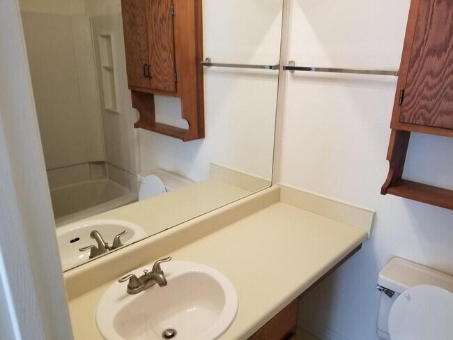 Building Photo - 6399 Baker Ct