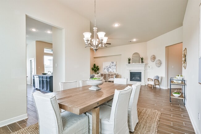 Building Photo - 12617 White Cove Dr