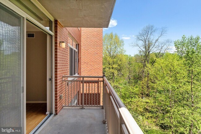 Building Photo - 4480 Market Commons Dr