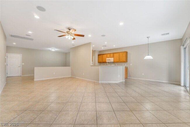 Building Photo - 2560 Crater Rock St