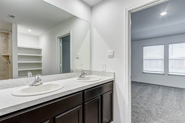 Building Photo - 14220 Dream Rd