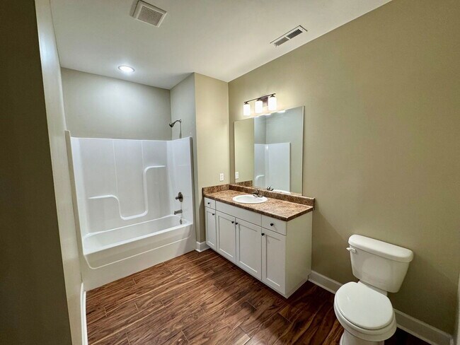 Building Photo - 145 Bruin Dr