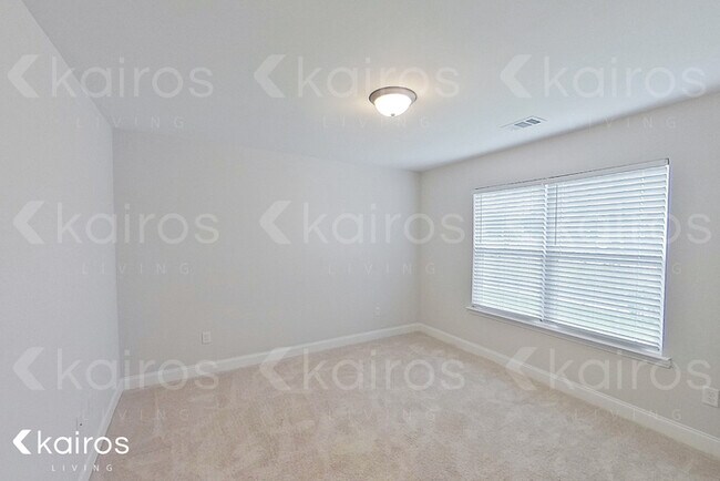 Building Photo - 237 Western Red Cedar Dr