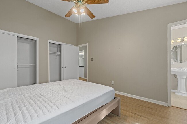 Building Photo - 4421 Smokey Lake Dr