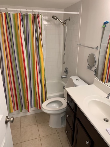 Building Photo - 2045 Hunters Glen Dr