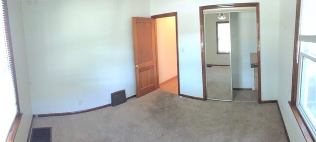 Building Photo - 2303 Main St