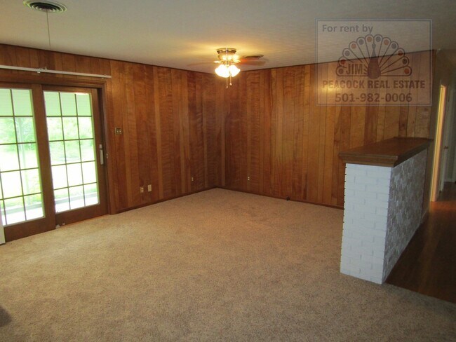 Building Photo - 509 S Longfield Ave