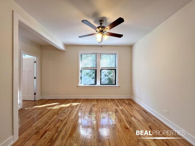 Primary Photo - 2 bedroom in CHICAGO IL 60613