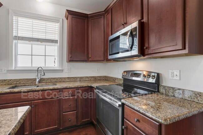 Building Photo - 116 Celadon Dr