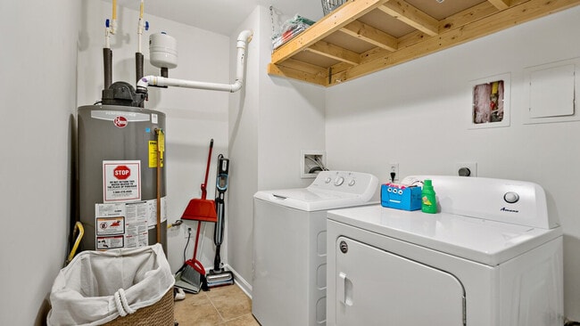 Building Photo - 6365 Columbia Pike