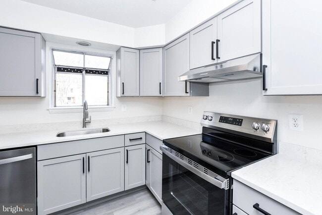 Building Photo - 4624 Governor Kent Ct