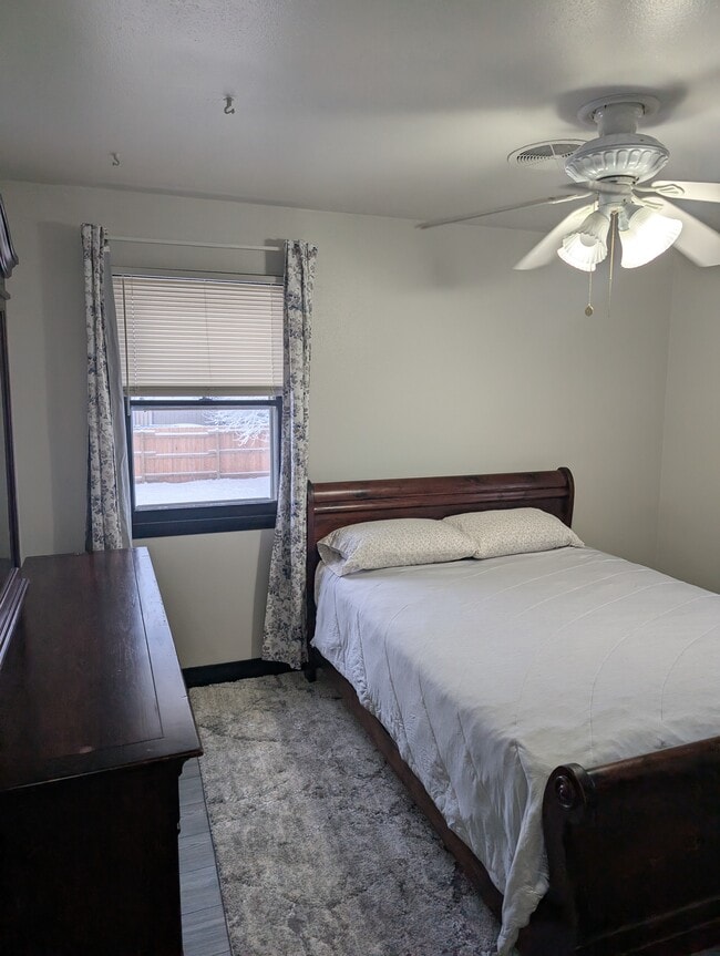 Building Photo - 211 E Jackson St