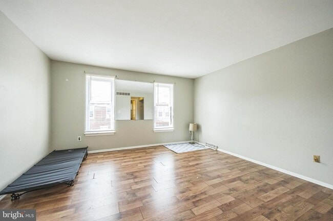 Building Photo - 848 N Madison St