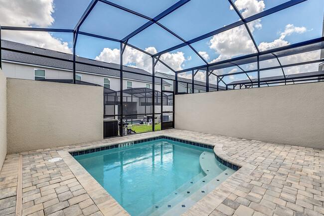 Building Photo - 1660 Tropical Palms Cir