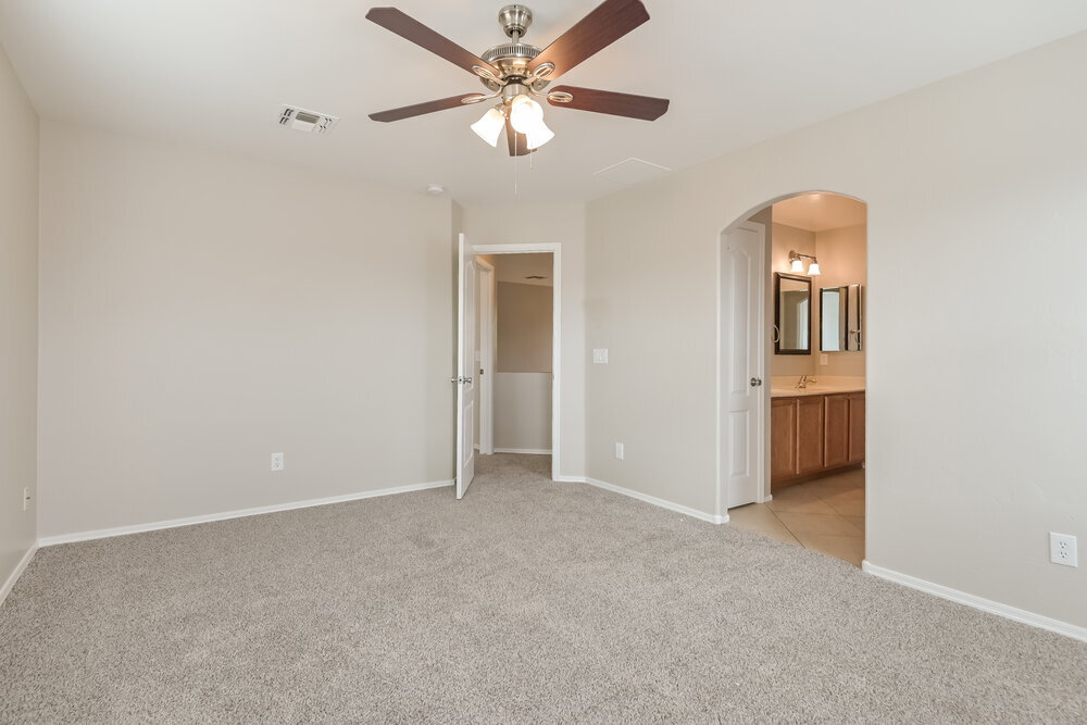 Building Photo - 641 W Emerald Key Dr